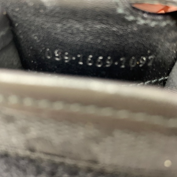 Gucci Phone Case! - Picture 4 of 5